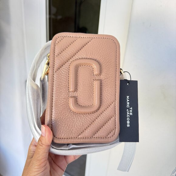 Marc Jacobs THE MOTO SHOT CROSSBODY PHONE CASE S163L01RE21 Dusty Beige - Picture 1 of 13